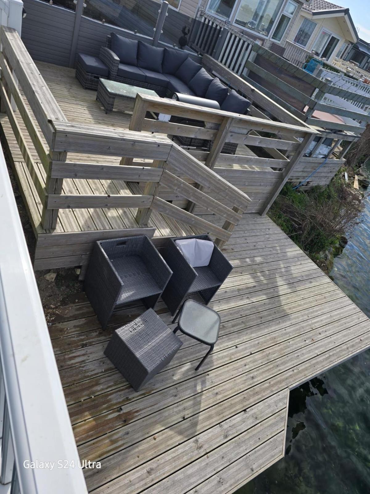 Lakeside Holiday Home With Hot Tub タターズホール エクステリア 写真